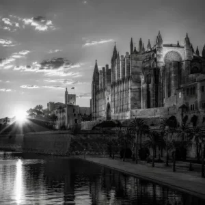 Gotisch-mediterrane Kathedrale Palma schwarz weiss