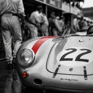Retro Porsche Rennen schwarz weiss rot
